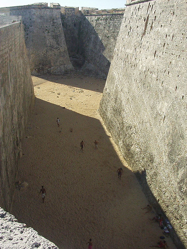 Peter Hahndorf 5-Dec-2004