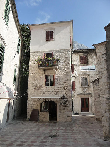 Peter Hahndorf 28-Oct-2011